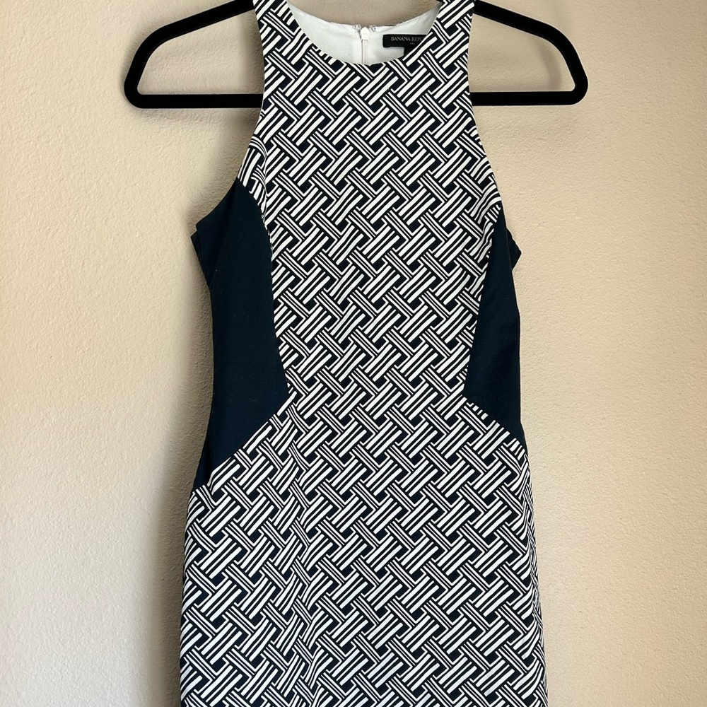 Banana Republic sleeveless midi dress in navy/white